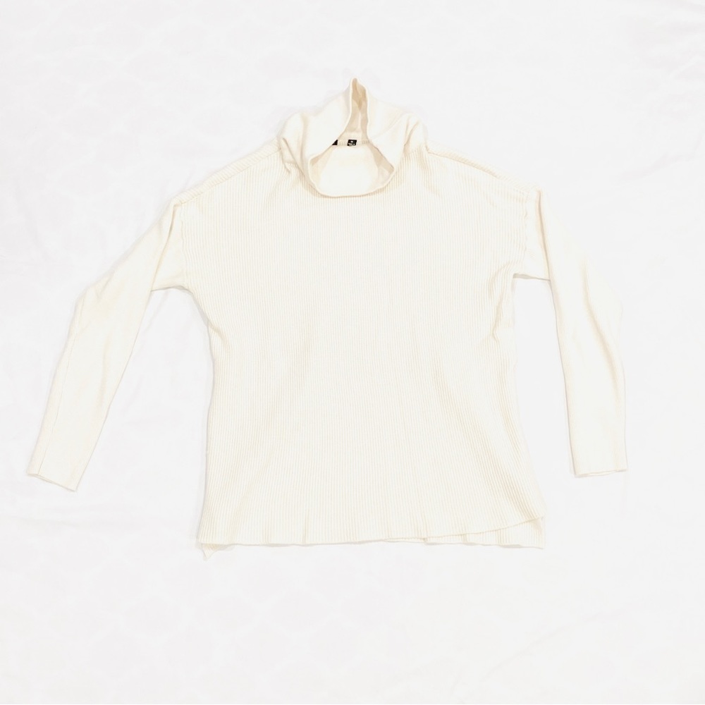 NWOT Devotion by Cyrus Cowlneck Turtleneck Cream Color Ribbed Sweater